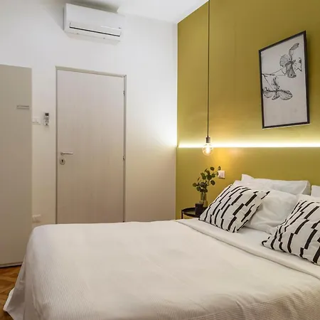 Brand New Guest With Wi-fi In The Center Trieste